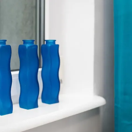 Casa de hóspedes Rooms4less *